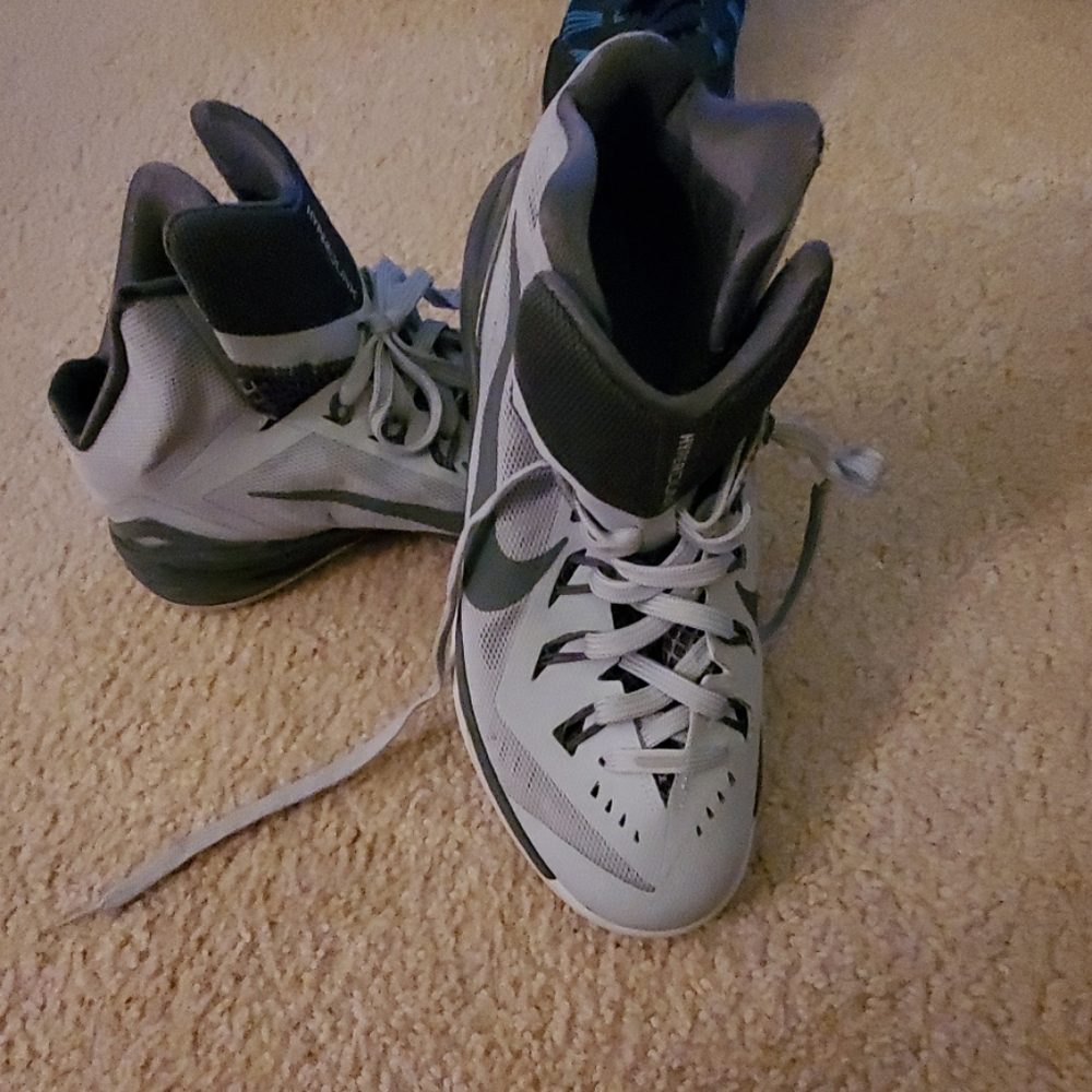 Basketball shoes nike